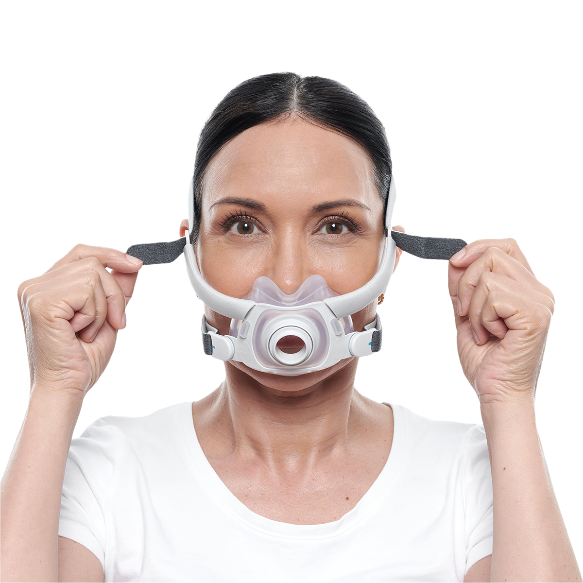 woman wearing Airfit F40 mask