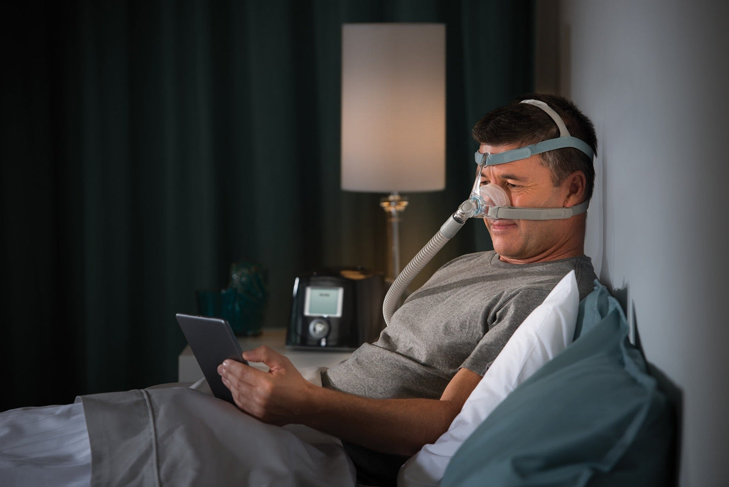 eson 2 cpap mask on man's face